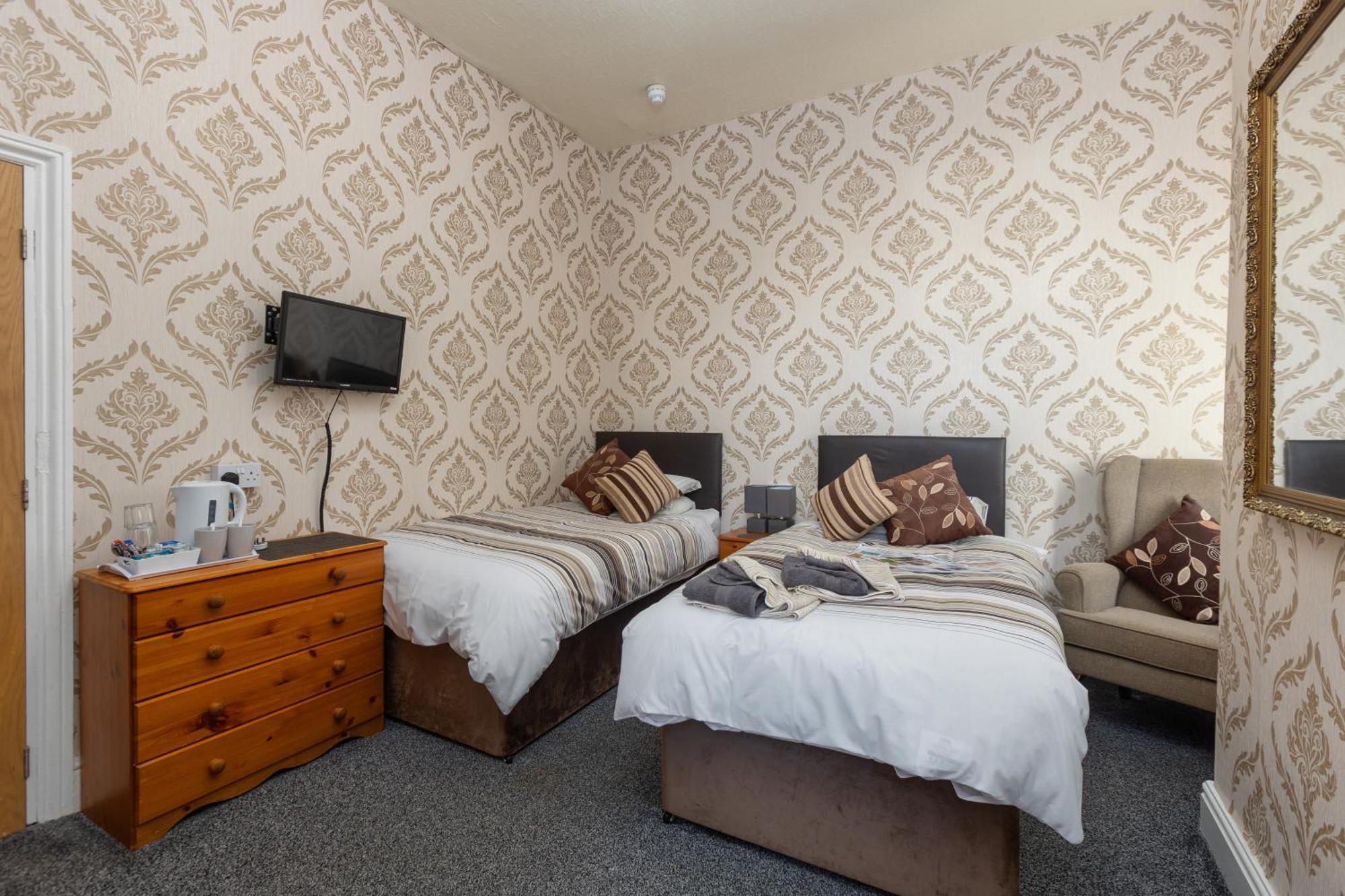 Bed and Breakfast The Fairmile Литам-Сент-Эннс Экстерьер фото